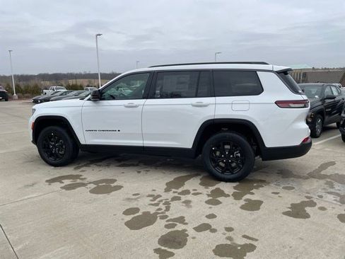 New 2026 Jeep Grand Cherokee L 4WD image 2