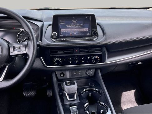 Used 2024 Nissan Rogue S AWD/4WD image 7
