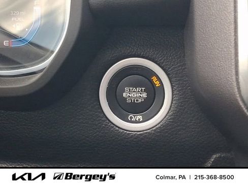 Used 2023 RAM 1500 Laramie AWD/4WD image 25