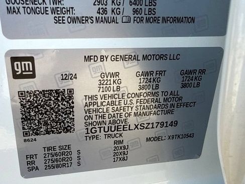 Used 2025 GMC Sierra 1500 AT4 w/ AT4 Premium Package AWD/4WD image 14