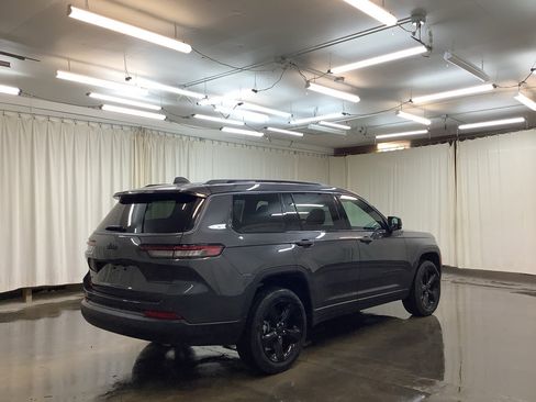 New 2026 Jeep Grand Cherokee L Limited w/ Limited Altitude Package AWD/4WD image 6