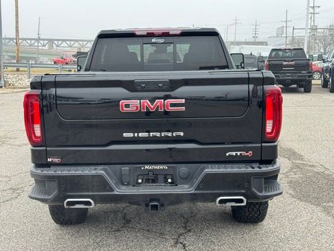 Used 2025 GMC Sierra 1500 AT4 w/ AT4 Premium Package image 4