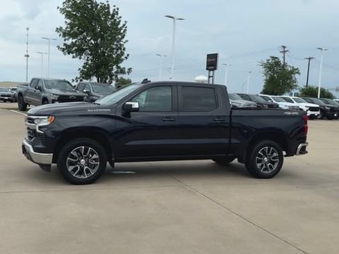 Used 2023 Chevrolet Silverado 1500 LT AWD/4WD image 6