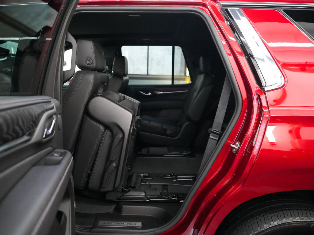 Used 2023 GMC Yukon Denali AWD/4WD image 31