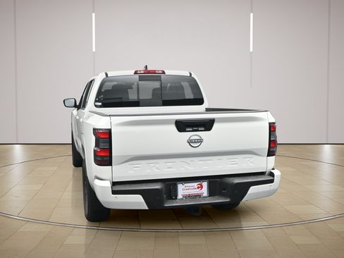 Certified 2025 Nissan Frontier SV w/ SV Convenience Package RWD image 6