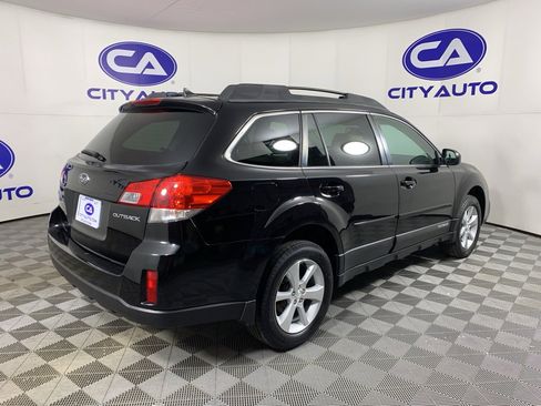 Used 2013 Subaru Outback 2.5i Limited w/ Moonroof Pkg image 3