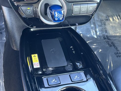 Used 2021 Toyota Prius Prime Limited FWD image 22