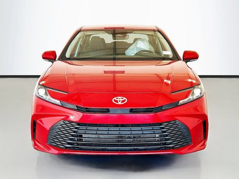 New 2026 Toyota Camry LE w/ Convenience Package FWD image 2