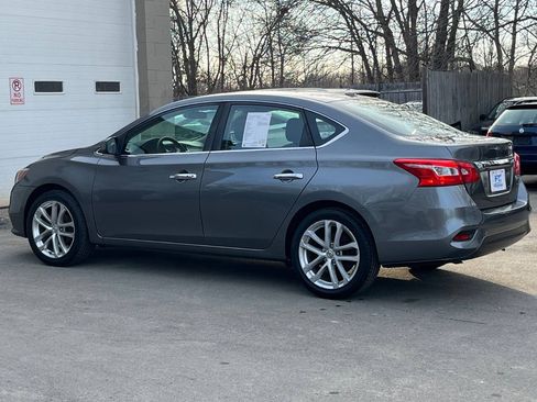 Used 2019 Nissan Sentra SV w/ Special Edition Package FWD image 6
