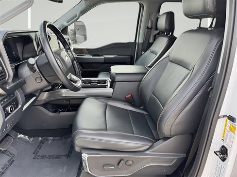 Used 2023 Ford F250 Lariat image 10