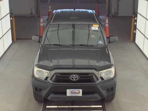 Used 2012 Toyota Tacoma 4x4 Double Cab w/ Convenience Pkg image 3