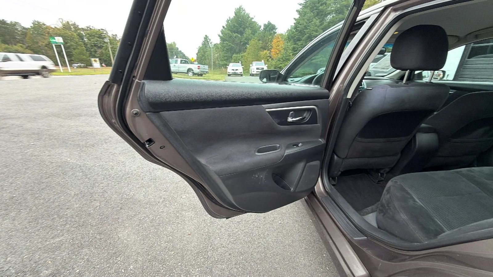 Used 2015 Nissan Altima 2.5 S w/ Power Driver Seat Package FWD image 33