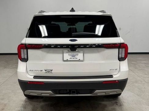 Used 2025 Ford Explorer Active w/ Active Comfort Package AWD/4WD image 11