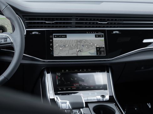 Certified 2026 Audi Q7 3.0T Prestige AWD/4WD image 14