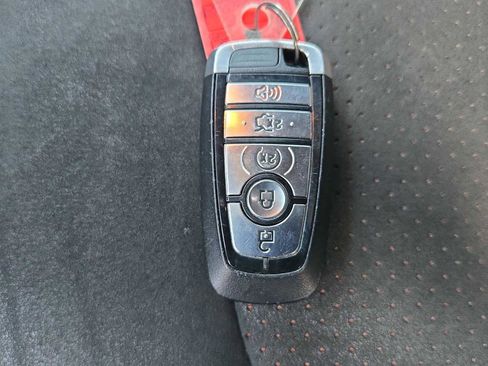 Used 2018 Ford Explorer XLT w/ Equipment Group 202A image 34