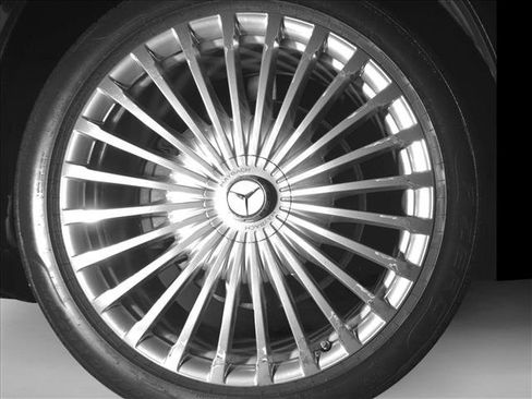 Certified 2024 Mercedes-Benz Maybach GLS 600 Maybach GLS 600 image 9