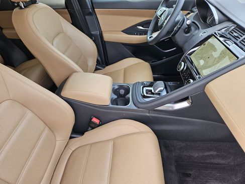 Used 2023 Jaguar E-PACE SE image 16