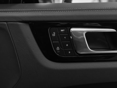 Certified 2023 Porsche Cayenne GTS AWD/4WD image 21