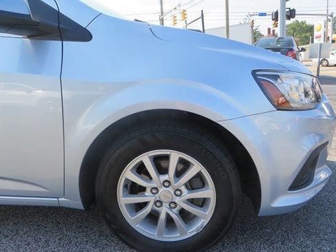 Used 2017 Chevrolet Sonic LT w/ Convenience Package image 19