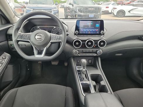 Used 2024 Nissan Sentra SV FWD image 10