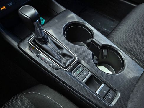 Used 2022 Honda Civic EX image 17