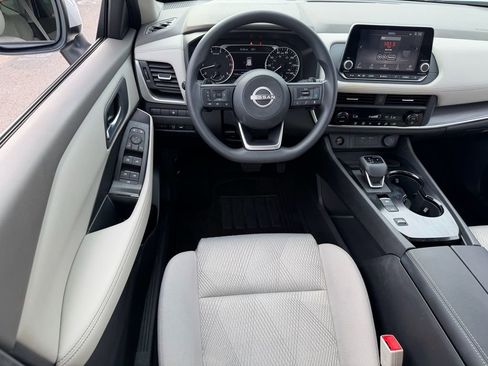 Certified 2024 Nissan Rogue SV FWD image 13