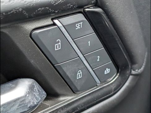 Used 2024 GMC Sierra 2500 AT4X image 16