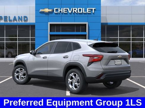 New 2026 Chevrolet Trax LS w/ LS Convenience Package FWD image 4