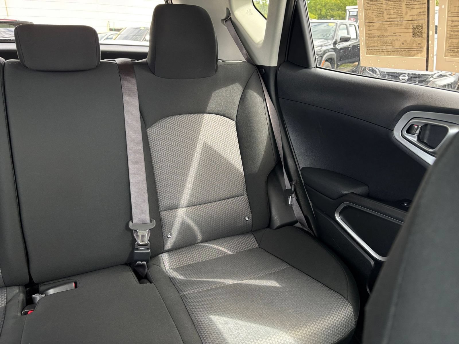 Used 2025 Kia Soul LX w/ LX Technology Package FWD image 35