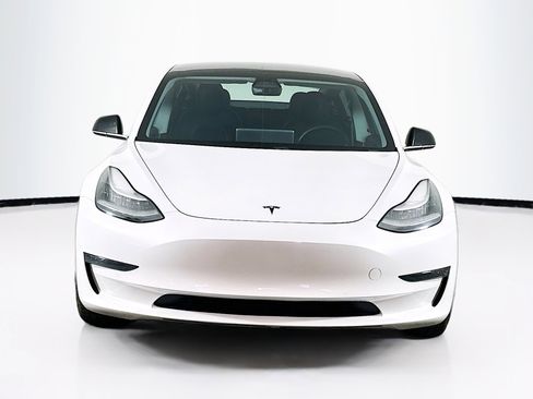 Used 2020 Tesla Model 3 Performance image 2