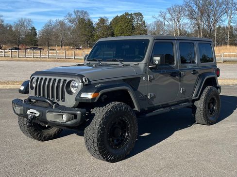 Used 2019 Jeep Wrangler Unlimited Sport S image 2