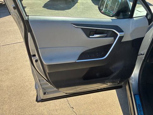 New 2025 Toyota RAV4 XLE image 12