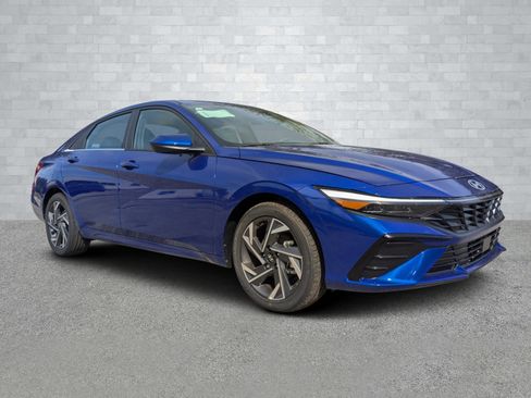 New 2025 Hyundai Elantra Sport image 2