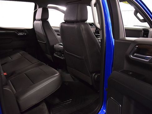 Used 2023 Chevrolet Silverado 1500 LT Trail Boss w/ LT Trail Boss Premium Package AWD/4WD image 34