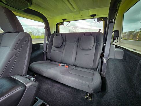 Certified 2022 Jeep Wrangler Sport AWD/4WD image 29