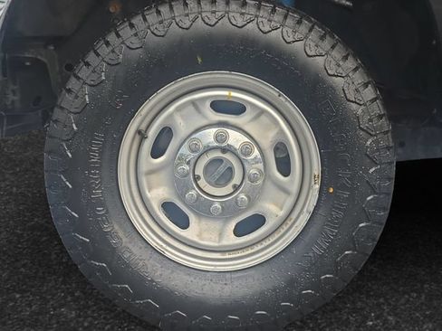 Used 2016 Ford F250 XL w/ XL Appearance Package AWD/4WD image 4