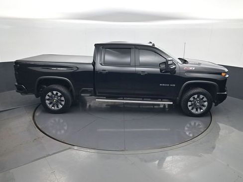 Used 2025 Chevrolet Silverado 2500 Custom w/ Custom Value Package AWD/4WD image 16