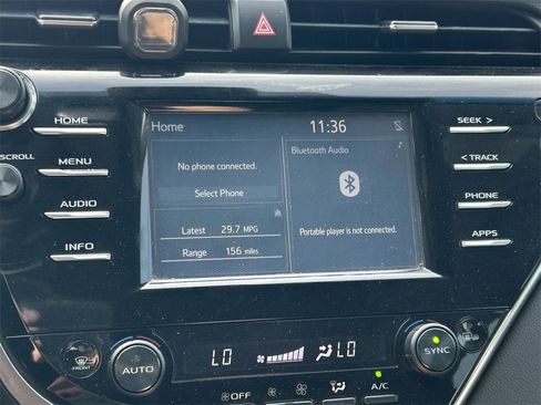 Used 2018 Toyota Camry XSE image 30