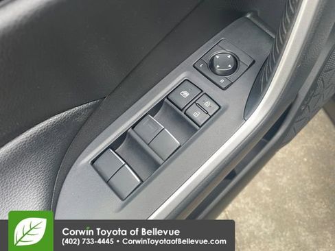 Used 2021 Toyota RAV4 XLE Premium AWD/4WD image 19