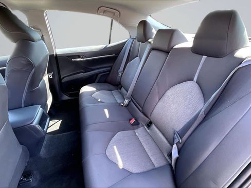 Used 2021 Toyota Camry LE FWD image 26