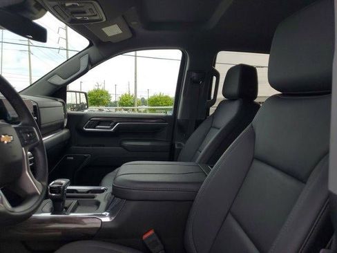 Used 2024 Chevrolet Silverado 1500 LTZ w/ LTZ Convenience Package II AWD/4WD image 17