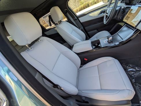 New 2026 Land Rover Range Rover Velar Dynamic SE image 27