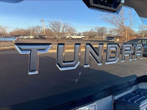 Used 2024 Toyota Tundra Limited image 9