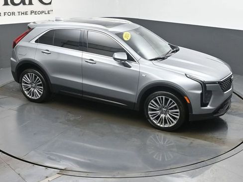 Used 2024 Cadillac XT4 Premium Luxury image 38
