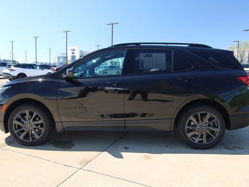 Used 2022 Chevrolet Equinox RS w/ LPO, Floor Liner Package AWD/4WD image 38