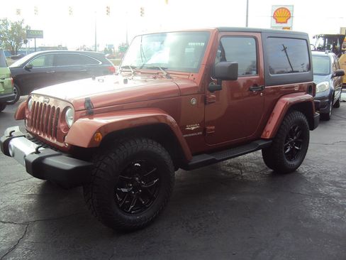 Used 2014 Jeep Wrangler Sahara w/ Connectivity Group image 3