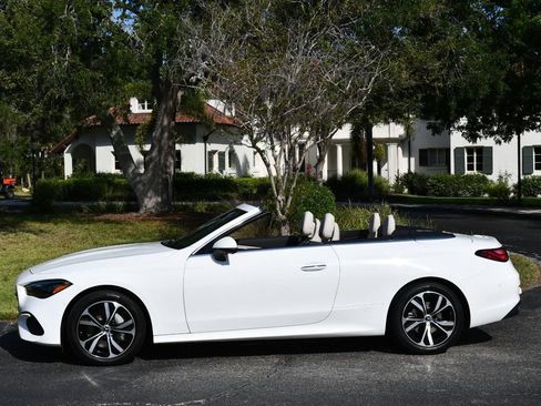 Used 2024 Mercedes-Benz CLE 300 4MATIC Cabriolet w/ Driver Assistance Package image 32