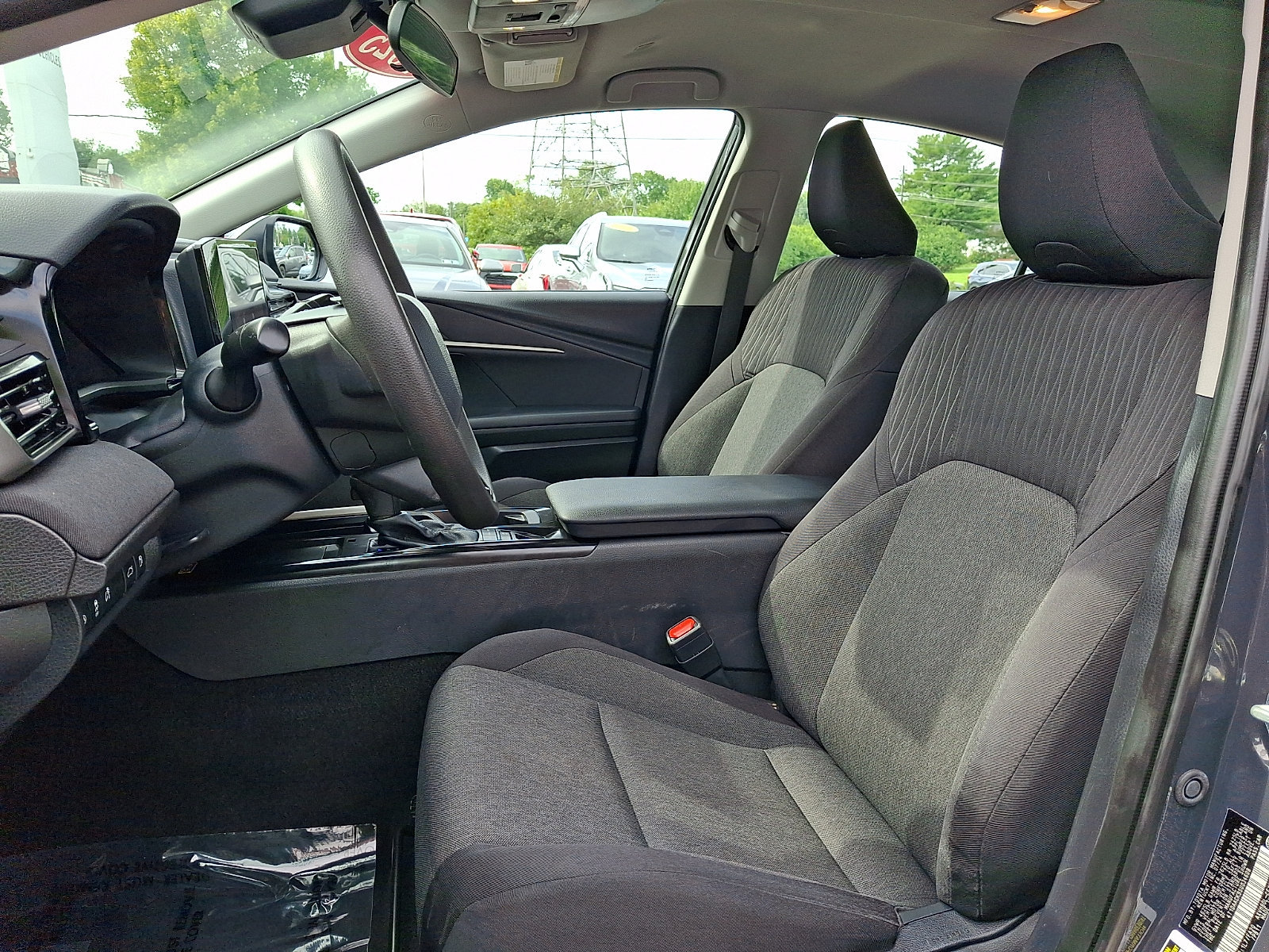 Used 2025 Toyota Camry LE FWD image 13
