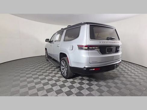 Used 2022 Jeep Grand Wagoneer Series III AWD/4WD image 43