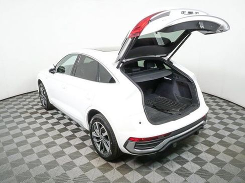 Used 2023 Audi Q5 2.0T Premium w/ Convenience Package AWD/4WD image 28